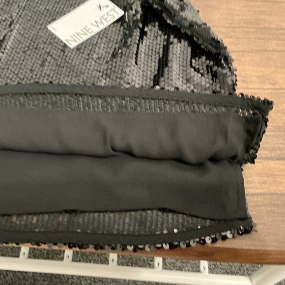 NWT Nine West Black Sequin V-Neck Lined Sleeveless Top Petite Medium PM - Picture 4 of 6